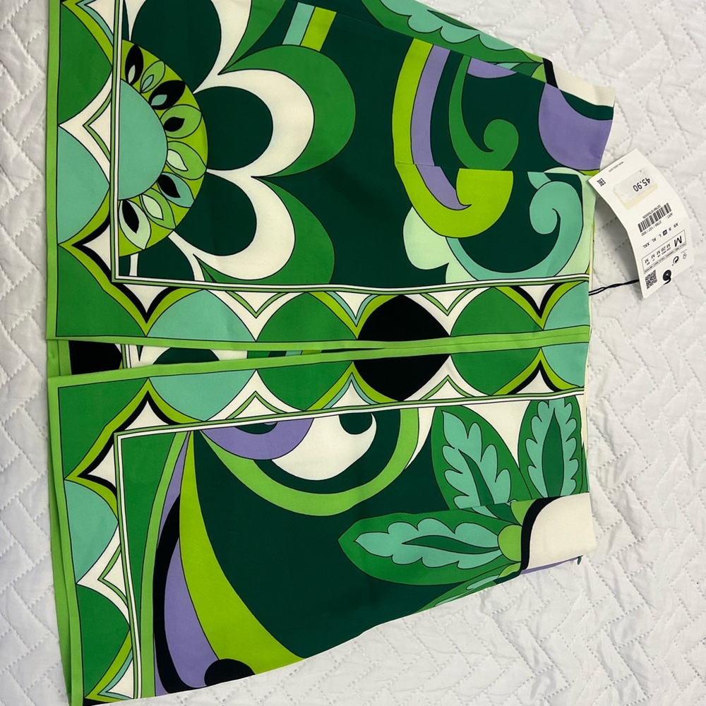 Zara Green and White Patterned Skirt
